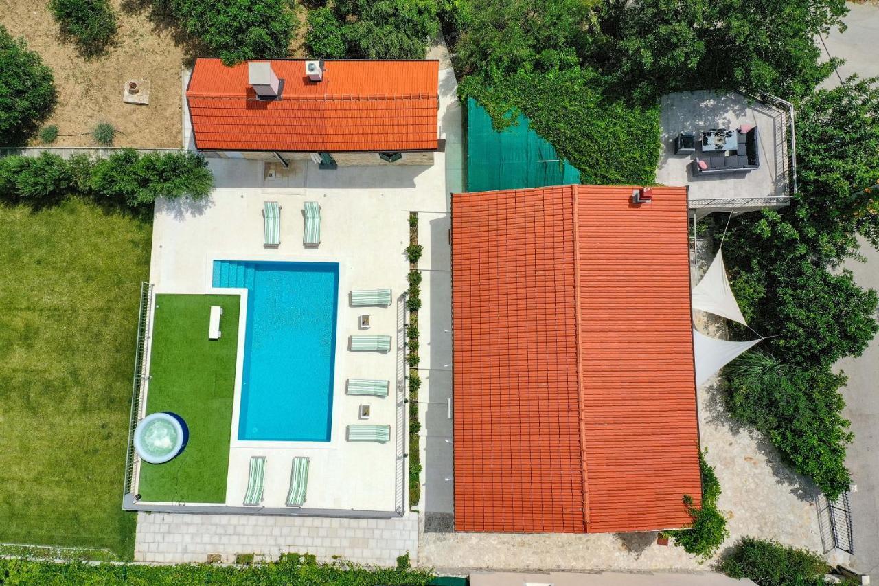 Home Away From Home With Outdoor Pool, Botanical Garden And A Beautiful Sea View Kaštela Exteriör bild