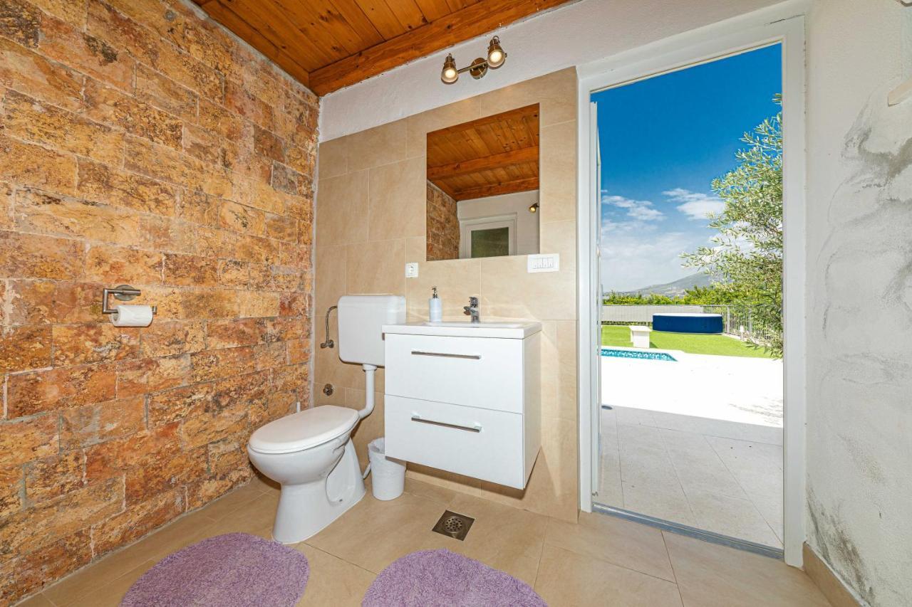 Home Away From Home With Outdoor Pool, Botanical Garden And A Beautiful Sea View Kaštela Exteriör bild