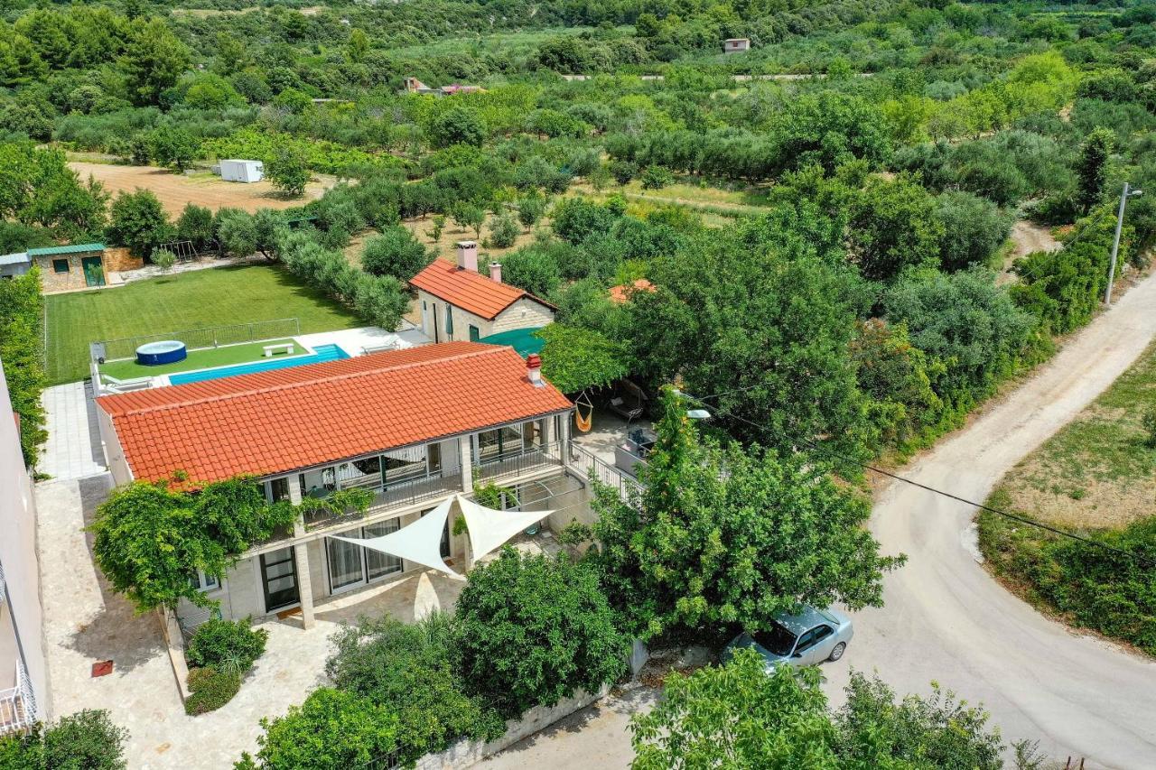 Home Away From Home With Outdoor Pool, Botanical Garden And A Beautiful Sea View Kaštela Exteriör bild
