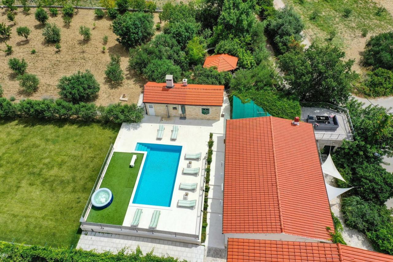 Home Away From Home With Outdoor Pool, Botanical Garden And A Beautiful Sea View Kaštela Exteriör bild