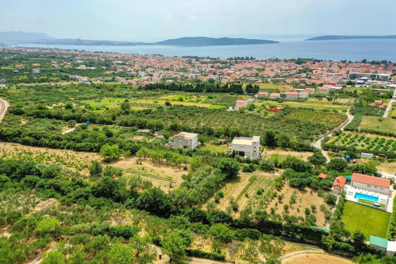 Home Away From Home With Outdoor Pool, Botanical Garden And A Beautiful Sea View Kaštela Exteriör bild