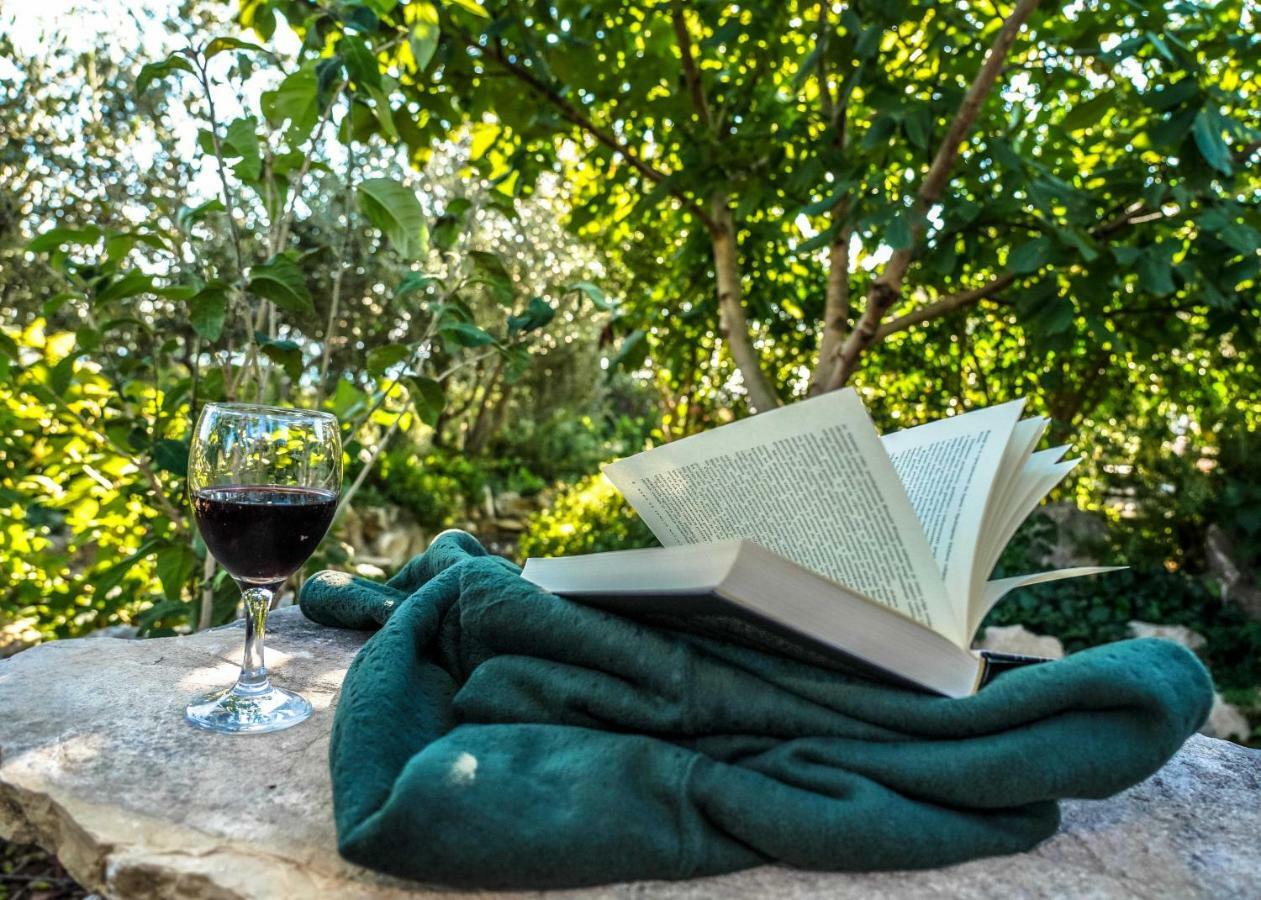Home Away From Home With Outdoor Pool, Botanical Garden And A Beautiful Sea View Kaštela Exteriör bild