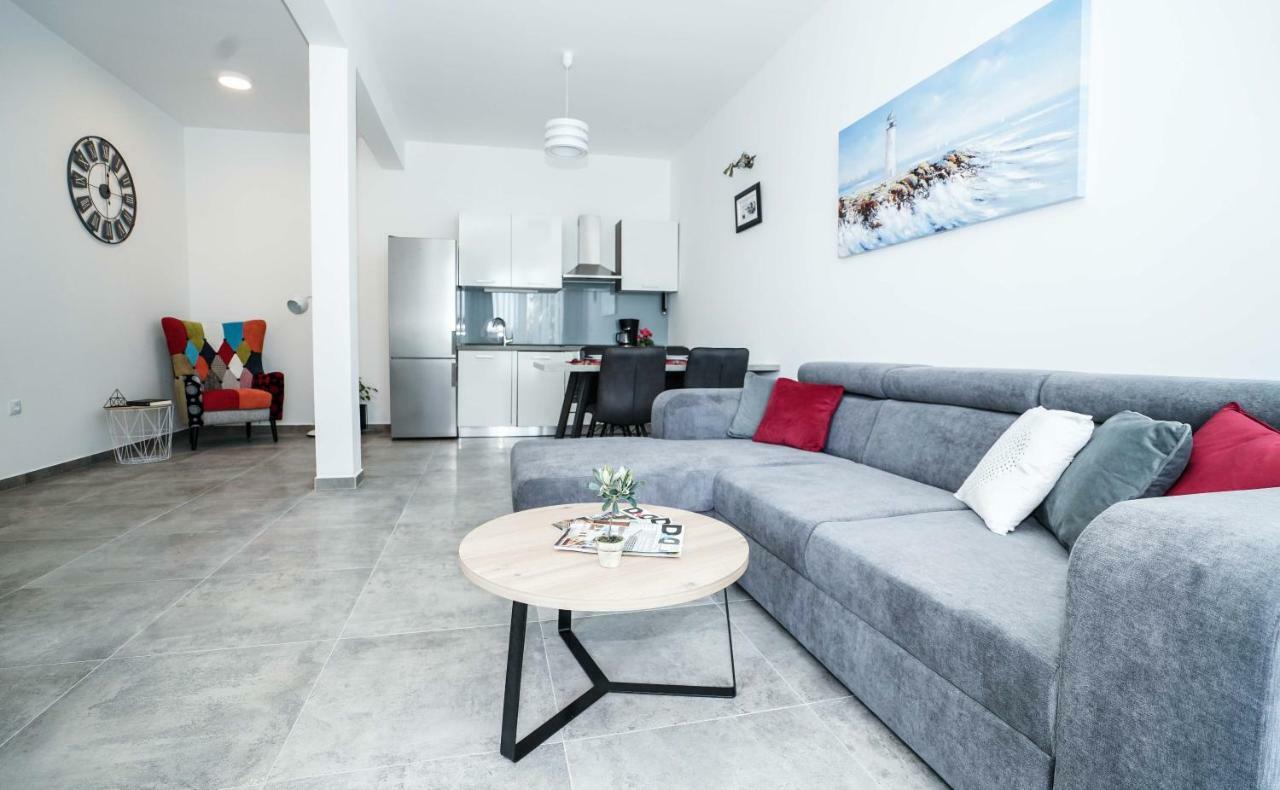 Home Away From Home With Outdoor Pool, Botanical Garden And A Beautiful Sea View Kaštela Exteriör bild