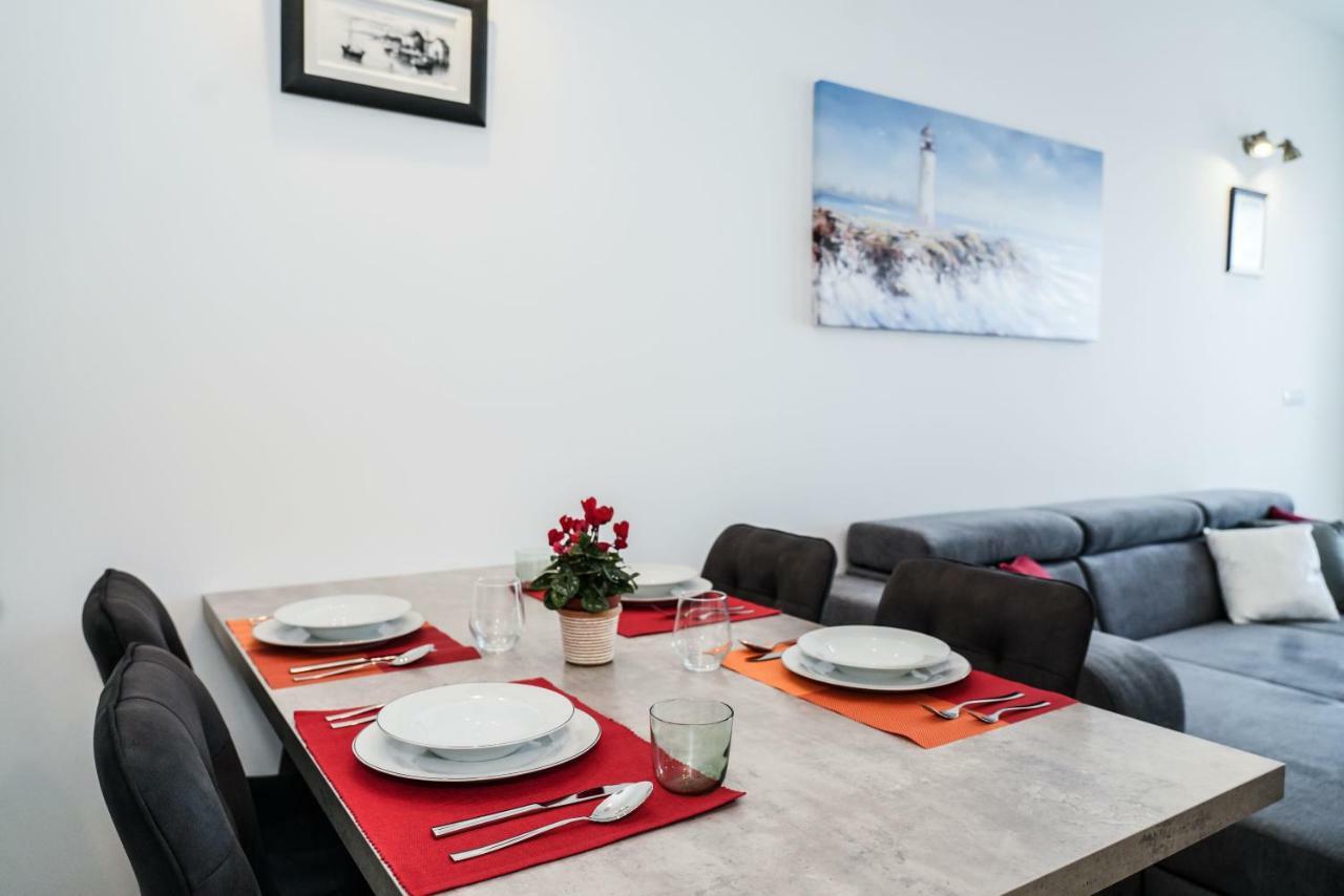 Home Away From Home With Outdoor Pool, Botanical Garden And A Beautiful Sea View Kaštela Exteriör bild